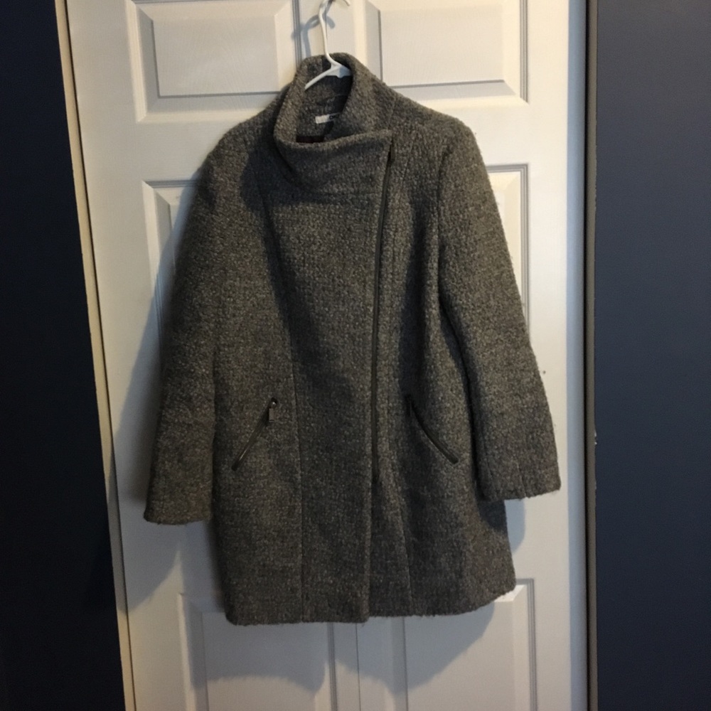 DKNY OFF CENTER ZIP PEACOAT.